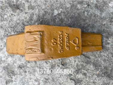 钻石小松PC200齿座